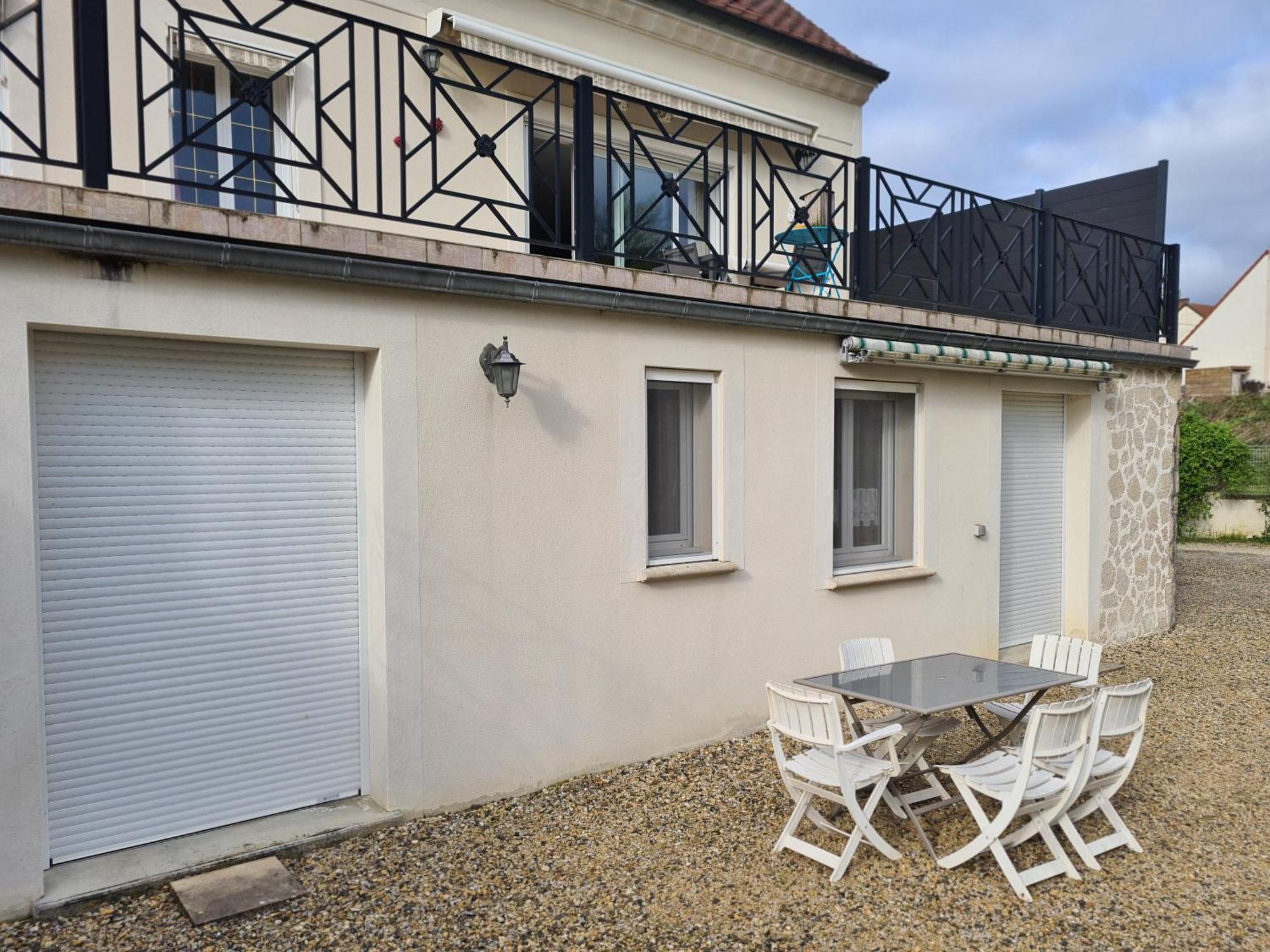 Chez Jaja Et Phiphi Apartment Bourg-et-Comin Екстериор снимка